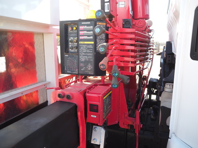 三菱ふそうファイターセルフクレーン4段増トン（6t・8t）[写真15]