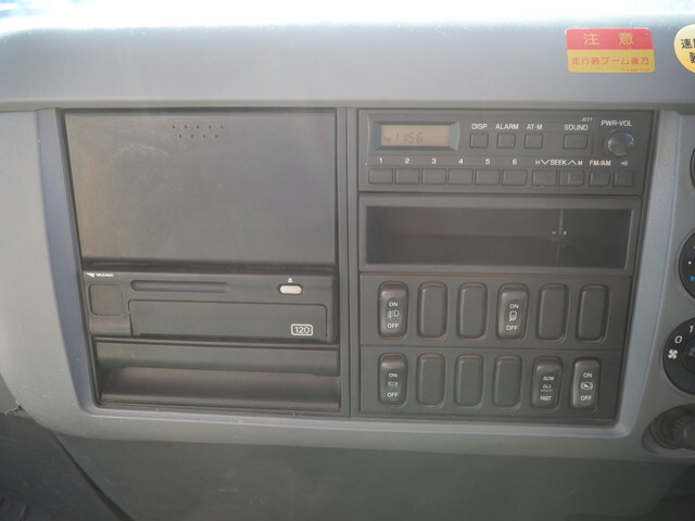 三菱ふそうファイターセルフクレーン4段増トン（6t・8t）[写真36]