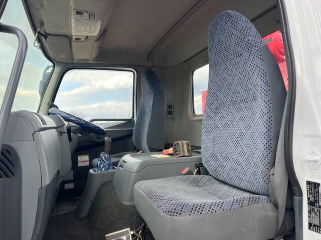 三菱ふそうファイターセルフクレーン4段増トン（6t・8t）[写真39]