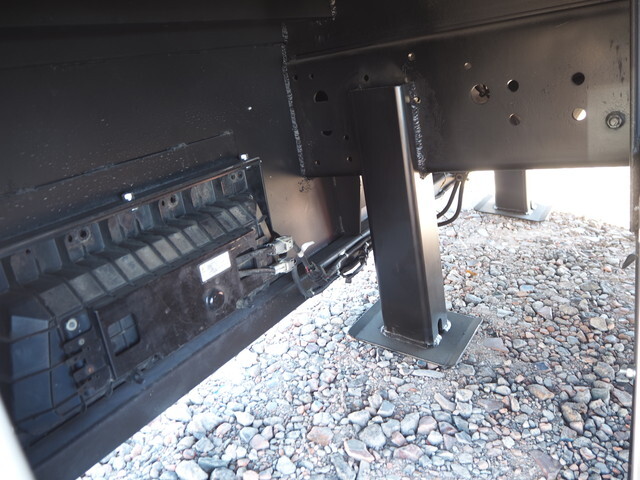 三菱ふそうファイターセルフクレーン4段増トン（6t・8t）[写真08]