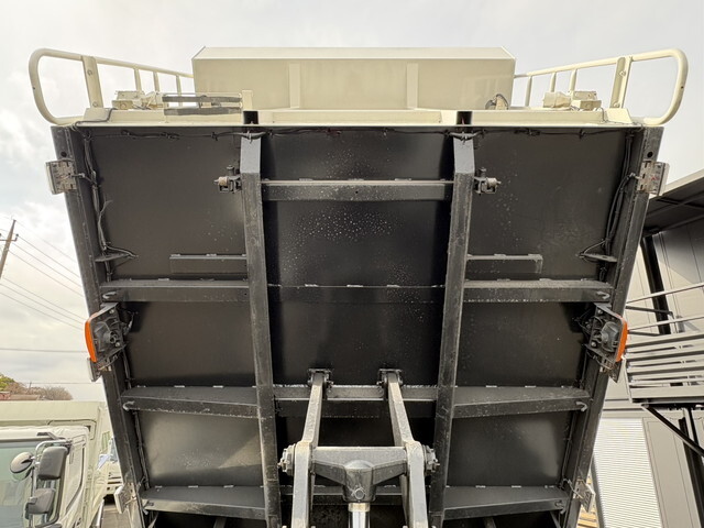 三菱ふそうファイターダンプ増トン（6t・8t）[写真13]