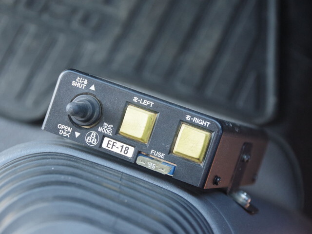 いすゞフォワードダンプ中型（4t）[写真28]