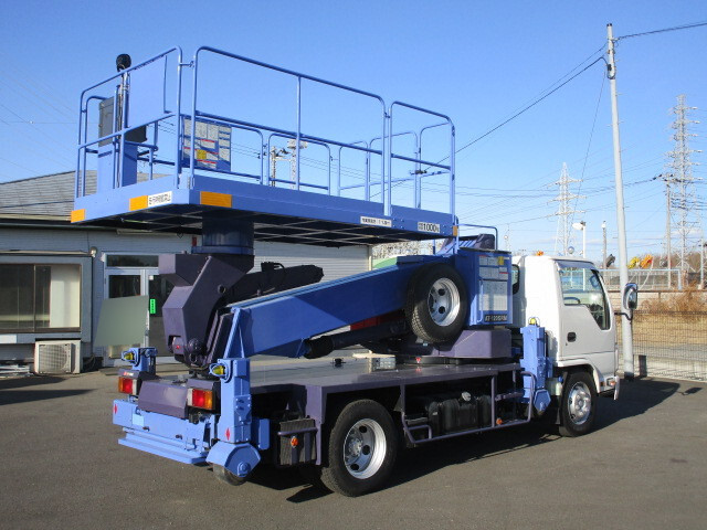 いすゞエルフ高所作業車小型（2t・3t）[写真02]