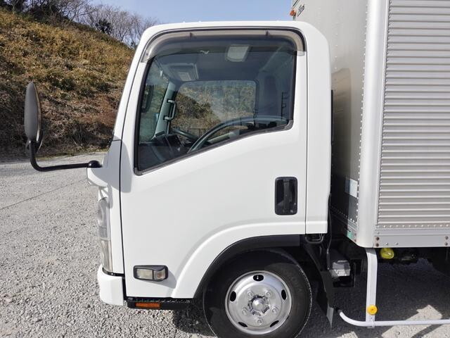 いすゞエルフアルミバン小型（2t・3t）[写真13]