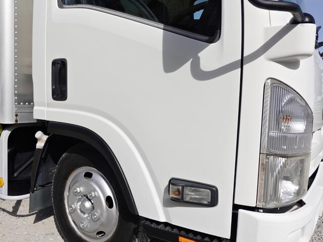 いすゞエルフアルミバン小型（2t・3t）[写真06]