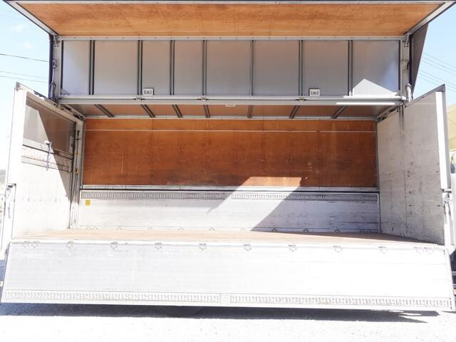 三菱ふそうファイターアルミウイング増トン（6t・8t）[写真12]