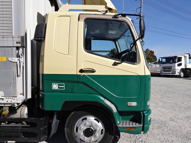 三菱ふそうファイターアルミウイング増トン（6t・8t）[写真05]