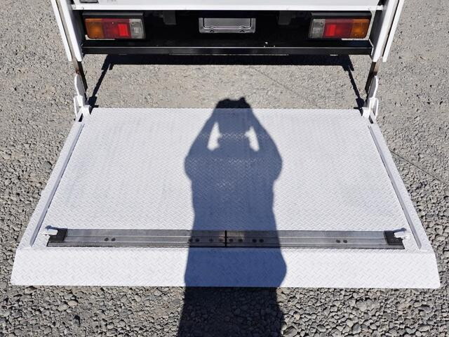 日野デュトロ冷凍車（冷蔵車）小型（2t・3t）[写真16]