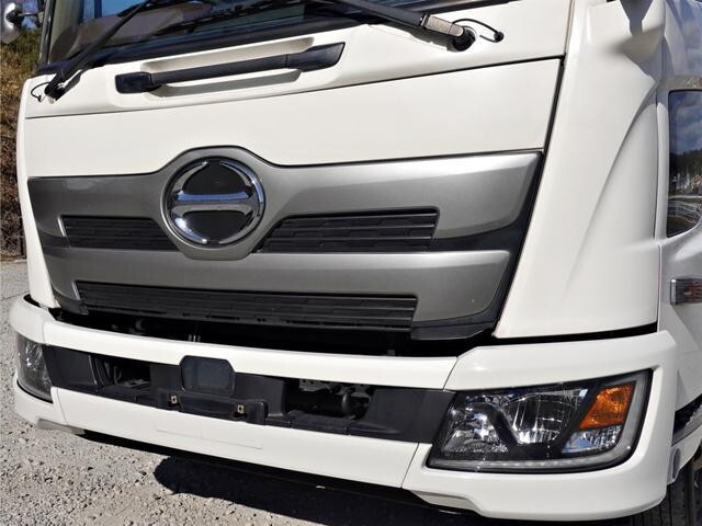 日野レンジャー冷凍車（冷蔵車）中型（4t）[写真04]