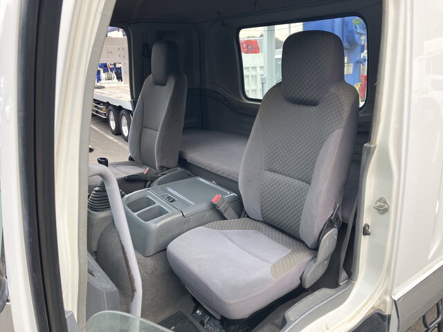 いすゞフォワードクレーン4段中型（4t）[写真32]