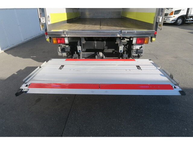 いすゞエルフアルミバン小型（2t・3t）[写真13]