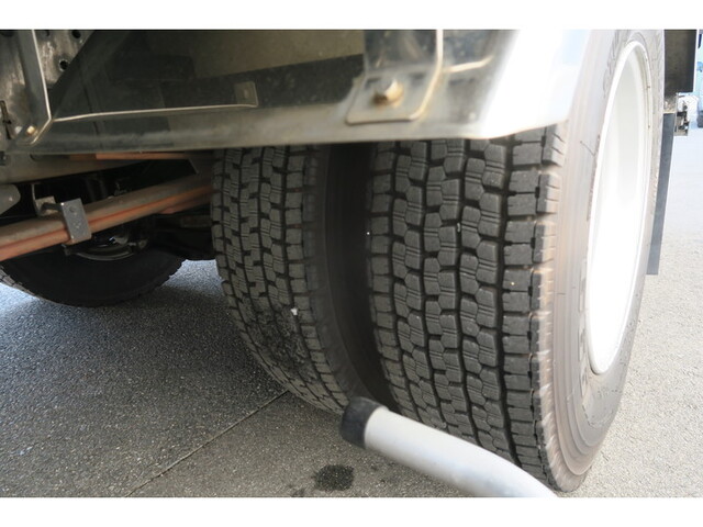 いすゞエルフアルミバン小型（2t・3t）[写真20]