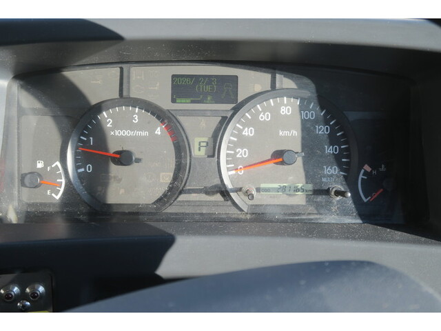 いすゞエルフアルミバン小型（2t・3t）[写真31]