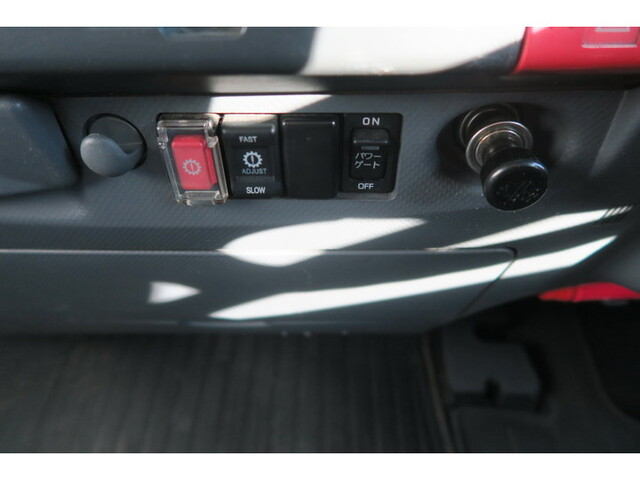 いすゞエルフアルミバン小型（2t・3t）[写真34]