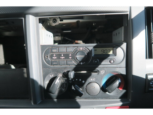 いすゞエルフアルミバン小型（2t・3t）[写真35]