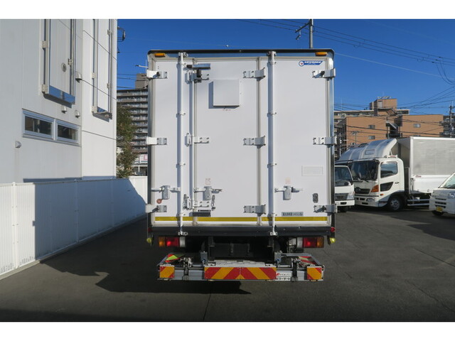 いすゞエルフアルミバン小型（2t・3t）[写真08]