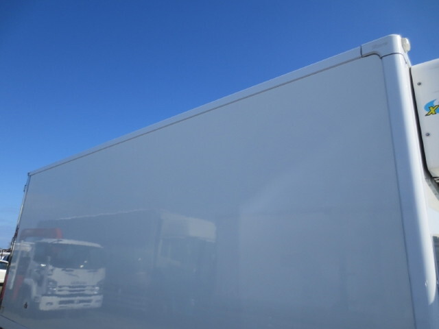 三菱ふそうキャンター冷凍車（冷蔵車）小型（2t・3t）[写真25]