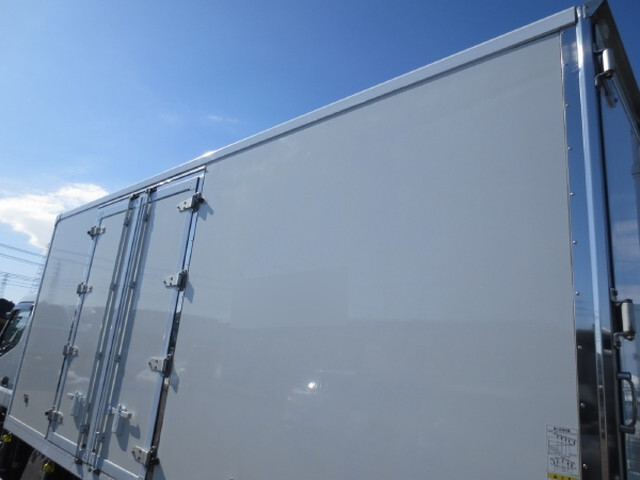 三菱ふそうキャンター冷凍車（冷蔵車）小型（2t・3t）[写真26]