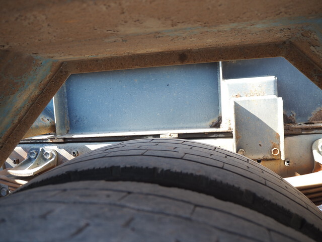 いすゞフォワードコンテナ専用車増トン（6t・8t）[写真23]