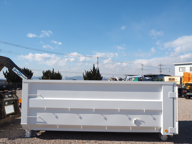 いすゞフォワードコンテナ専用車増トン（6t・8t）[写真37]