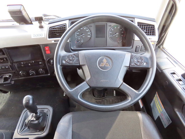 三菱ふそうファイタークレーン5段中型（4t）[写真19]