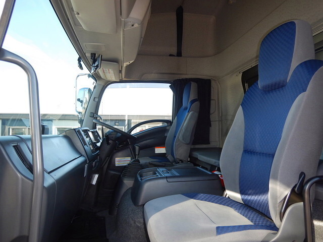 いすゞフォワード冷凍車（冷蔵車）増トン（6t・8t）[写真19]