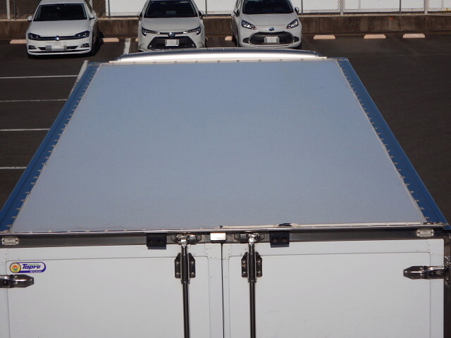 いすゞフォワード冷凍車（冷蔵車）増トン（6t・8t）[写真07]