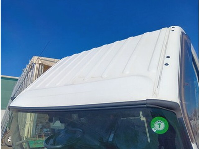 トヨタトヨエース平ボディ小型（2t・3t）[写真14]