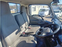 トヨタトヨエース平ボディ小型（2t・3t）[写真21]