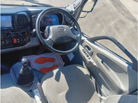 トヨタトヨエース平ボディ小型（2t・3t）[写真23]