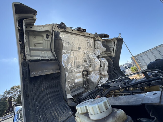 三菱ふそうスーパーグレートコンテナ専用車大型（10t）[写真14]