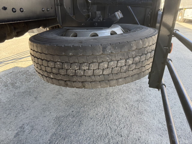 三菱ふそうスーパーグレートコンテナ専用車大型（10t）[写真18]