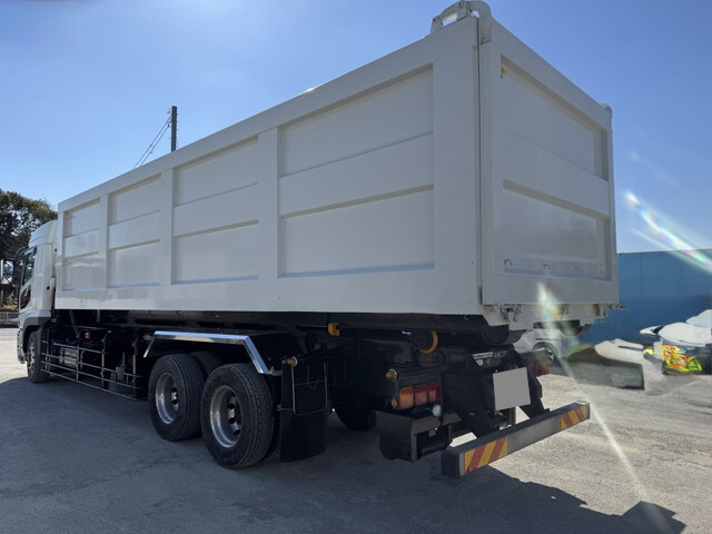 三菱ふそうスーパーグレートコンテナ専用車大型（10t）[写真02]