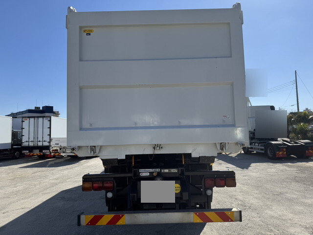 三菱ふそうスーパーグレートコンテナ専用車大型（10t）[写真30]