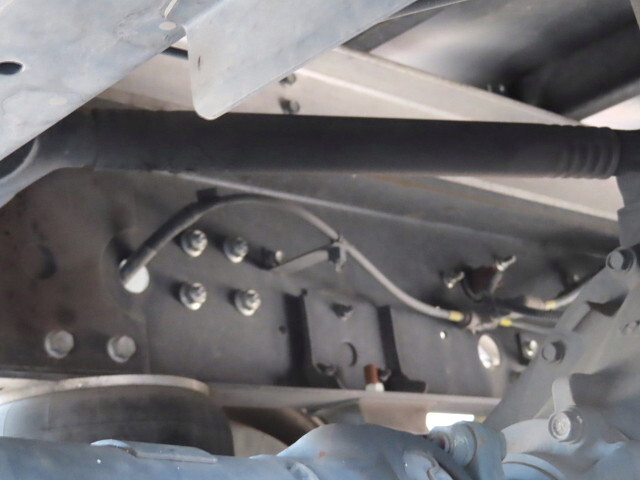 いすゞフォワードアルミウイング中型（4t）[写真10]