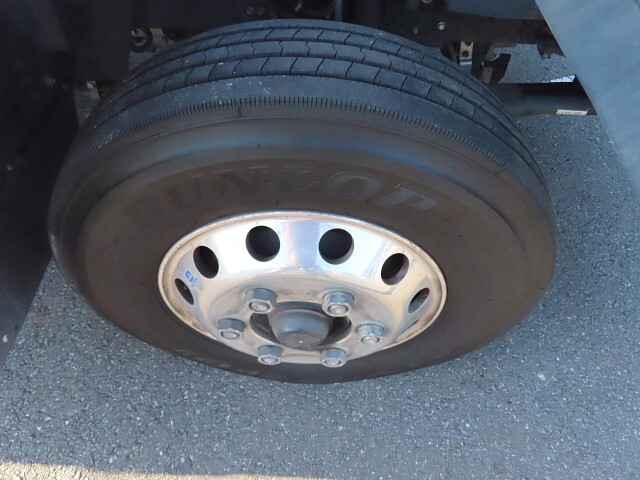 いすゞフォワードアルミウイング中型（4t）[写真14]