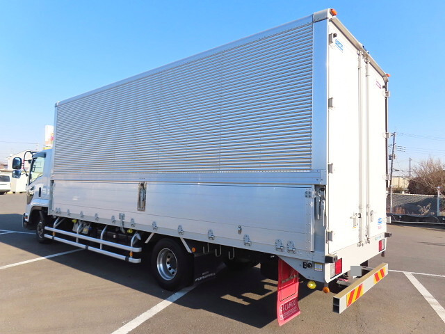 いすゞフォワードアルミウイング中型（4t）[写真04]