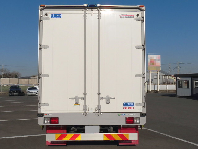 いすゞフォワードアルミウイング中型（4t）[写真05]