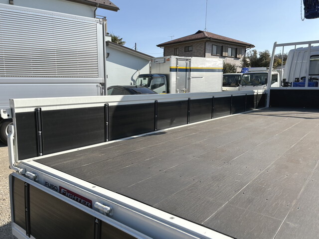 三菱ふそうファイタークレーン4段中型（4t）[写真10]