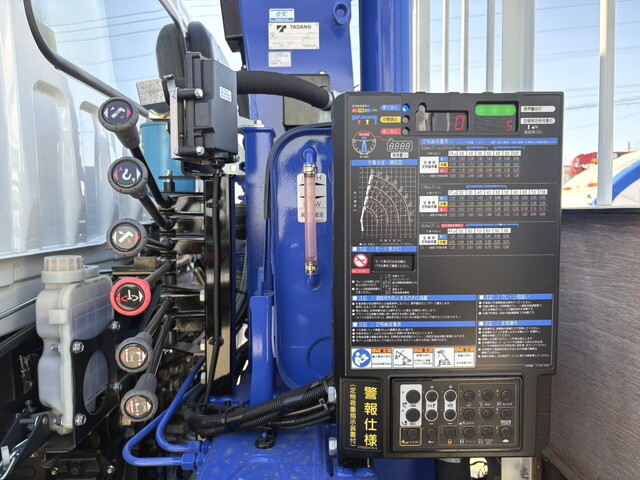 三菱ふそうファイタークレーン4段中型（4t）[写真19]