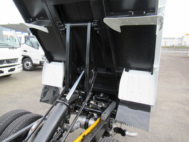 三菱ふそうキャンターダンプ小型（2t・3t）[写真12]