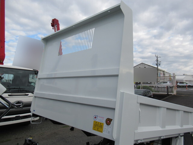 三菱ふそうキャンターダンプ小型（2t・3t）[写真09]