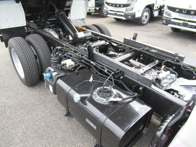 三菱ふそうキャンターダンプ小型（2t・3t）[写真12]