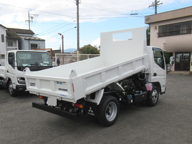 三菱ふそうキャンターダンプ小型（2t・3t）[写真04]