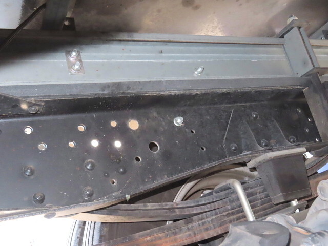 いすゞエルフ冷凍車（冷蔵車）小型（2t・3t）[写真10]