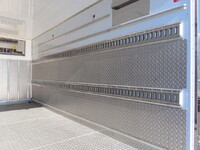 いすゞエルフ冷凍車（冷蔵車）小型（2t・3t）[写真31]