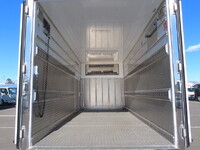 いすゞエルフ冷凍車（冷蔵車）小型（2t・3t）[写真32]