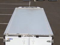 いすゞエルフ冷凍車（冷蔵車）小型（2t・3t）[写真08]