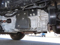 いすゞエルフ冷凍車（冷蔵車）小型（2t・3t）[写真09]