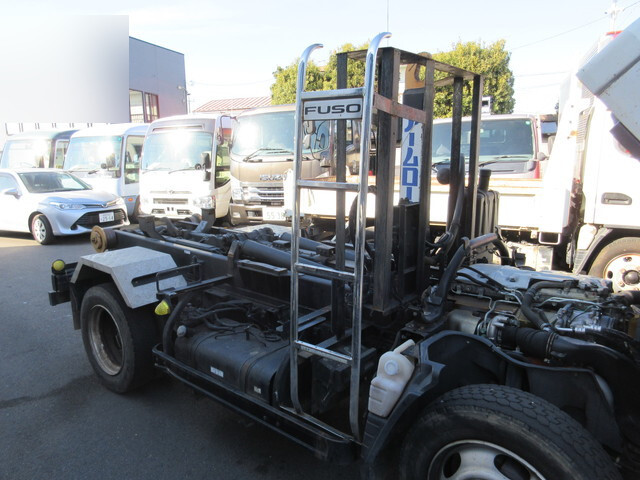 三菱ふそうキャンターコンテナ専用車小型（2t・3t）[写真20]